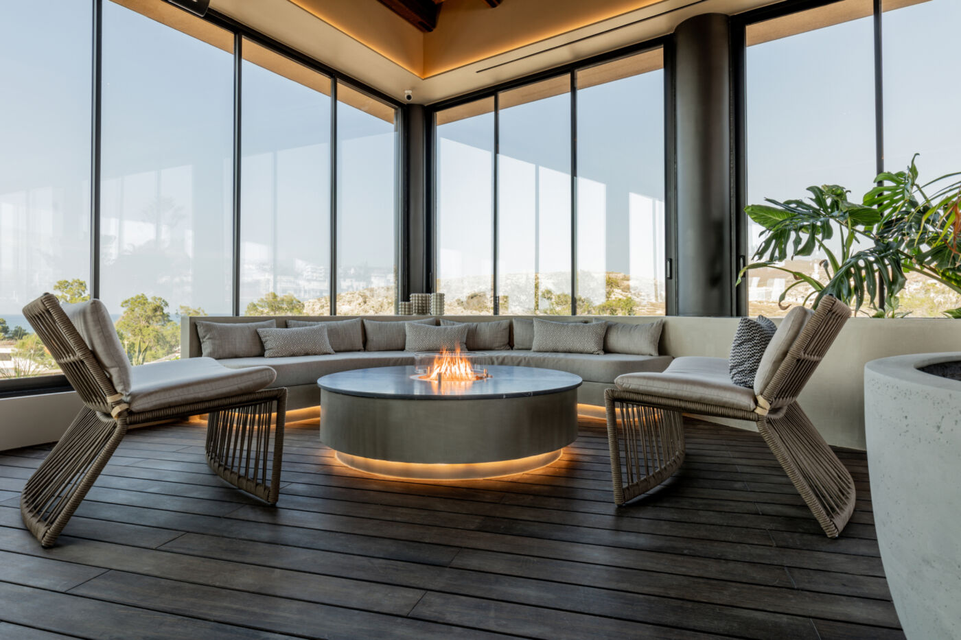 Uranos Rooftop Bar mit Blick aufs Meer (Foto: PR)