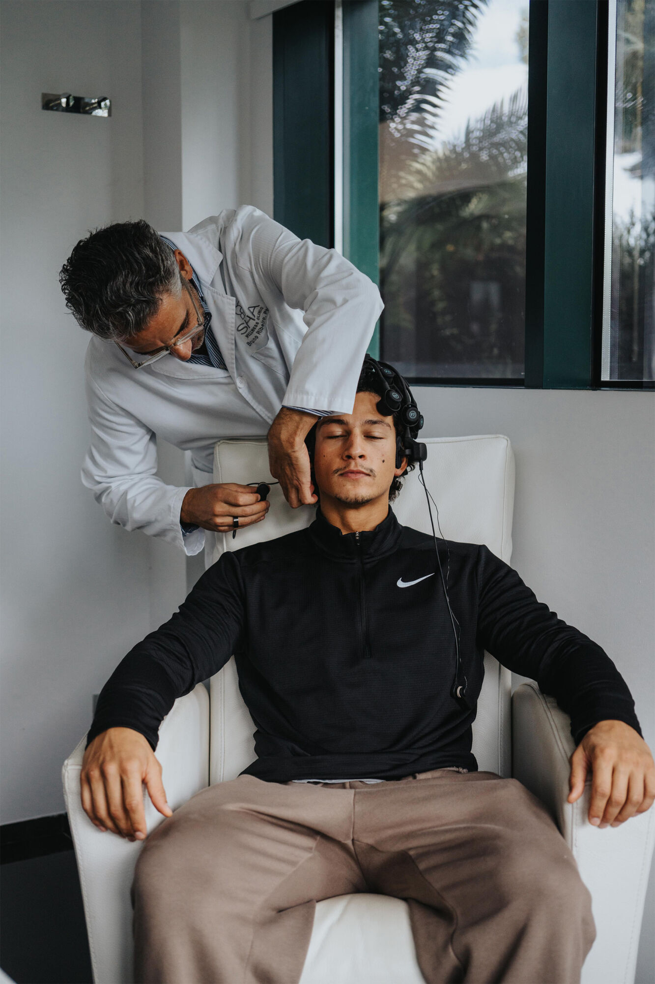 Eine präventive Diagnose wird erstellt, bevor man mit dem Programm anfängt: 3D-Körperscan, Messung der Vitalparameter, Analyse der Körperzusammensetzung, Test der kognitiven Fähigkeiten. (Foto: Emilio Sakraya)