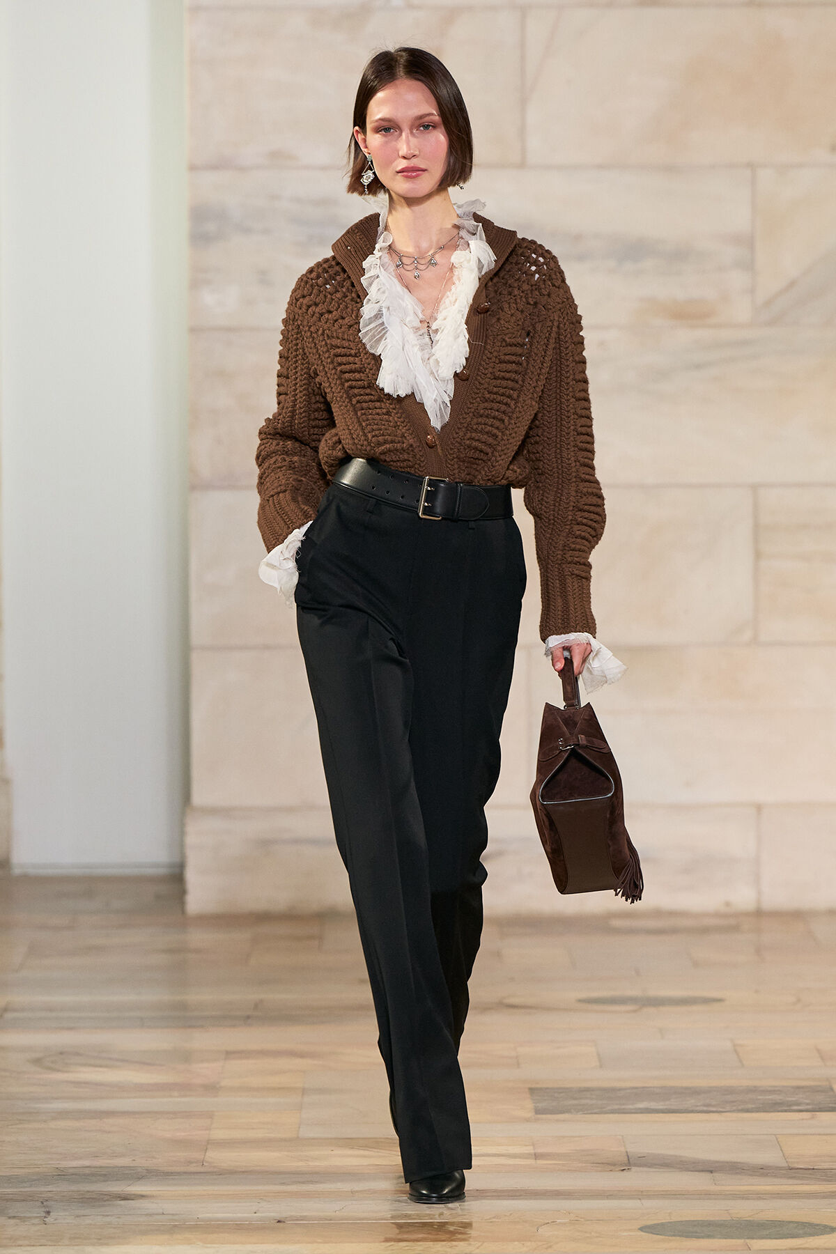 Zeitlos und wandelbar: Die Straight-Leg-Hose überzeugt mit klassischem Schnitt und unzähligen Styling-Möglichkeiten. (Foto: Courtesy of Ralph Lauren)