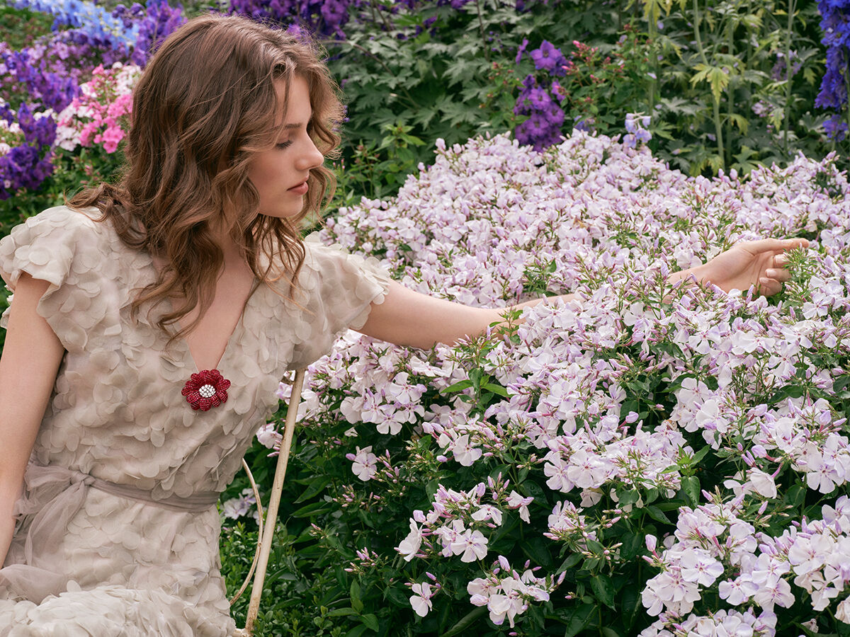 Pivoine-Brosche, 1937 Platin, Gelbgold, Mystery Set Rubine, Rubine, Diamanten Van Cleef & Arpels Collection (Foto: Courtesy of Van Cleef & Arpels)