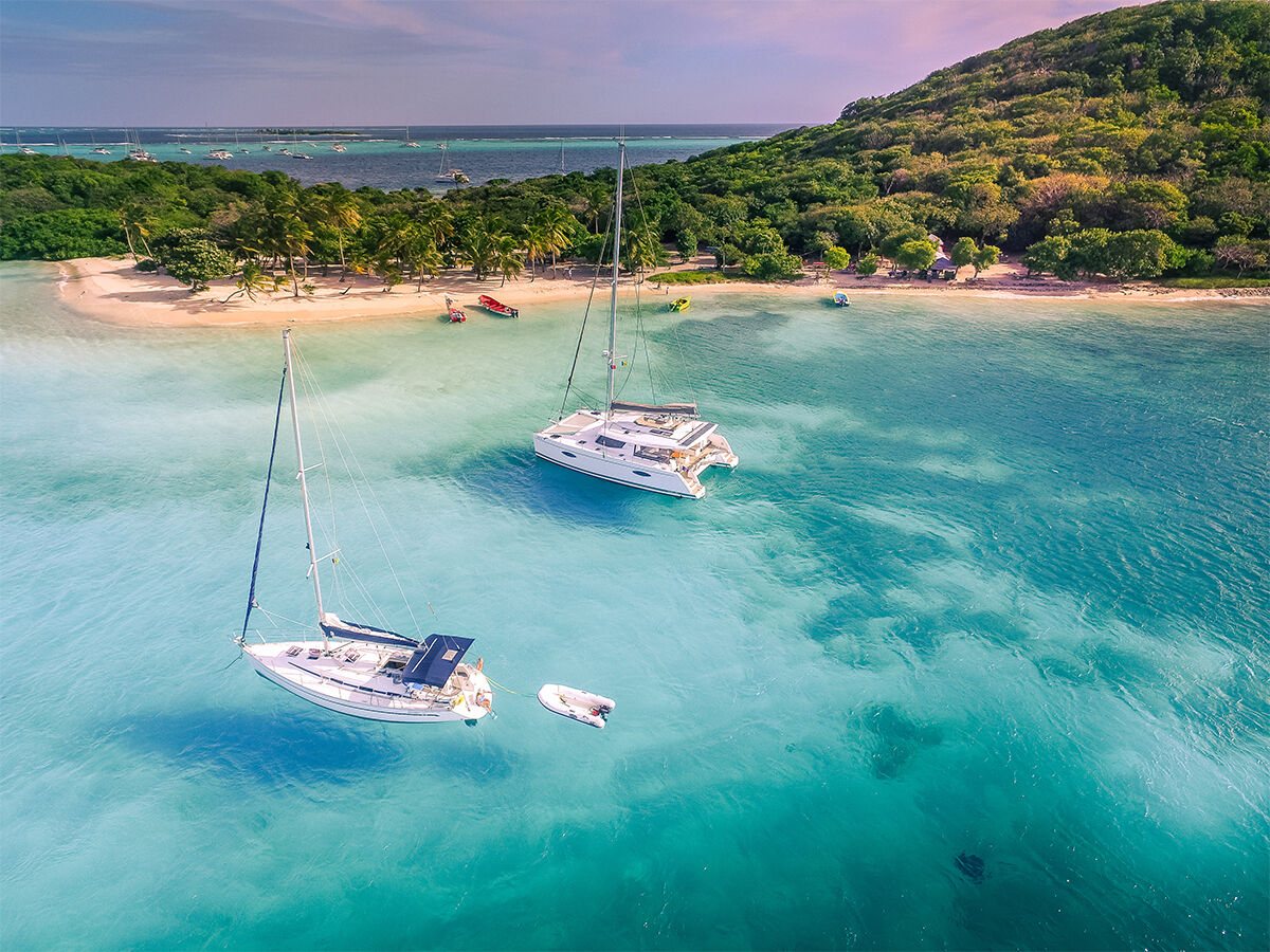 Das entspannte Archipel Bequia ist auch bei Seglern sehr beliebt. (Foto: Erwin Barbé/Adobe Stock )