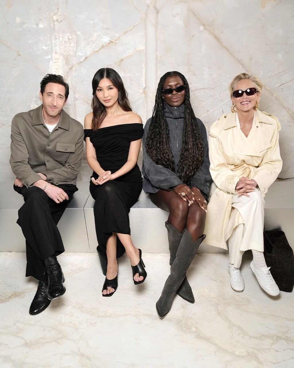 Adrien Brody, Sharon Stone und Gemma Chan: COS bringt Hollywood nach Athen (Foto: Cos)