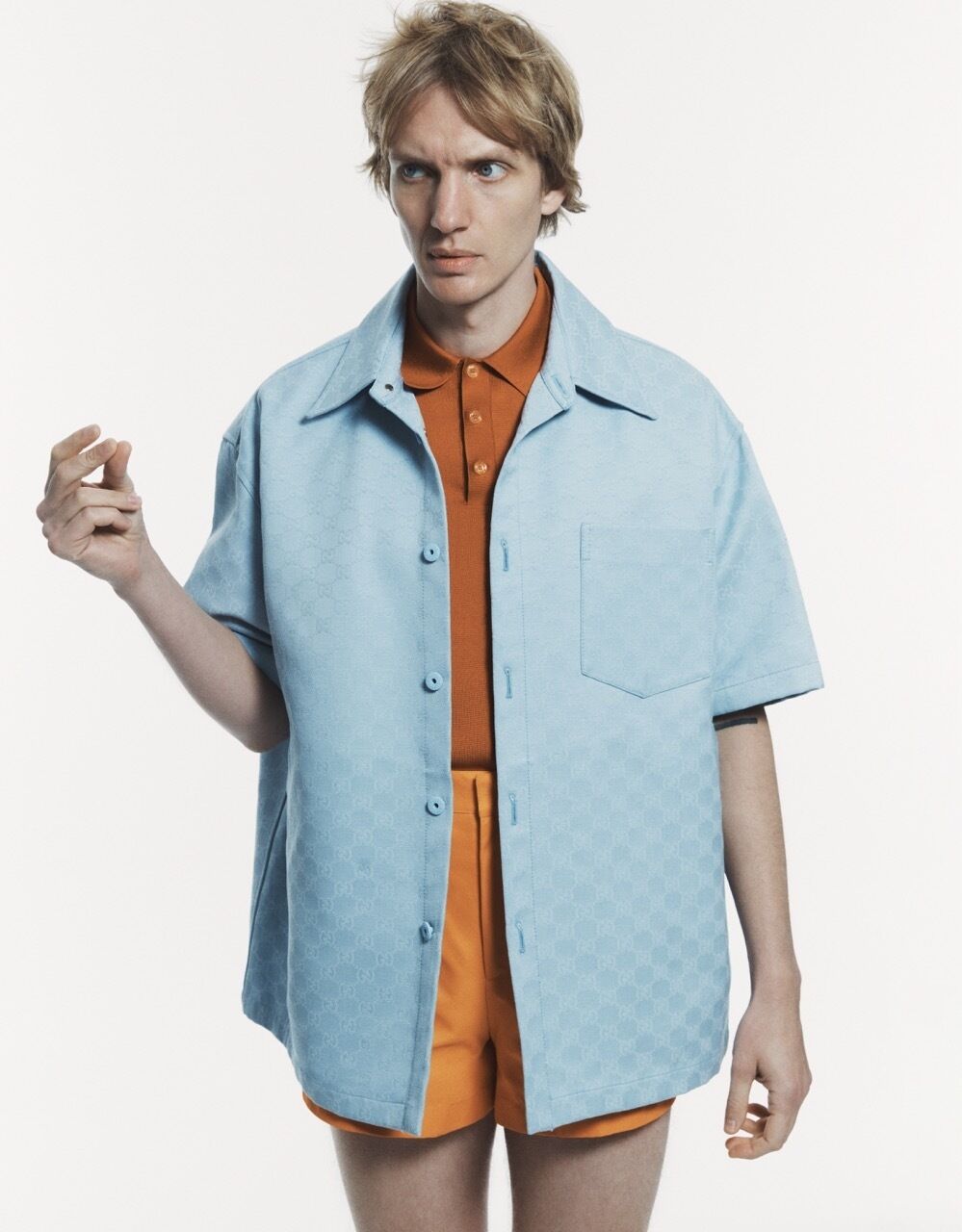 Knallfarben wie bei Prada sind zwar ideal für die neue Saison, wer sich aber erst an Farbe gewöhnen muss, ist bei hellen Pastellnuancen gut aufgehoben. (Foto: Adriano Russo)