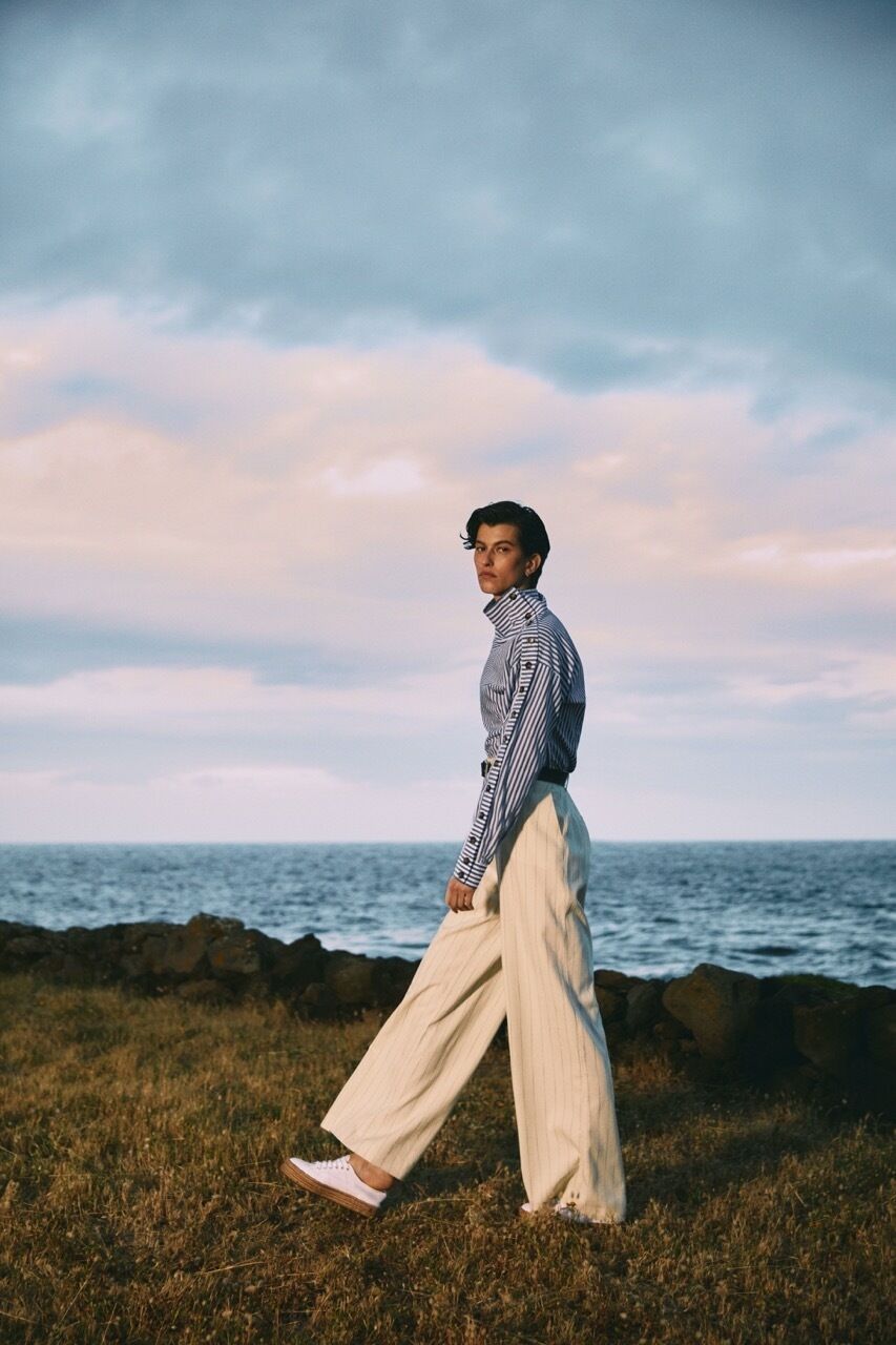 Summer Capsule Wardrobe: Die besten Basics für einen minimalistischen Sommer-Look (Foto: Adriano Russo)